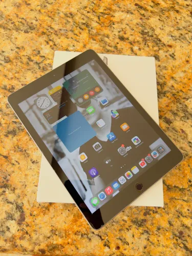 iPad 6 128 GB (Gray) 