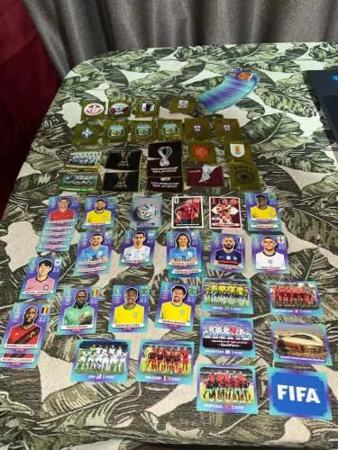 Troco ou Vendo figurinhas 2022