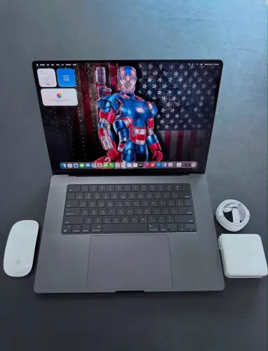 MacBook Pro A2991 Ano: 2023