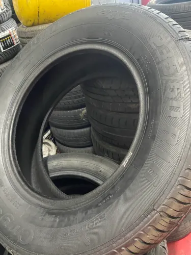Pneu 235/60r16 Crystone remoldado. 