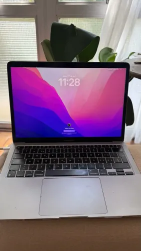 VENDO MACBOOK AIR M1 256g