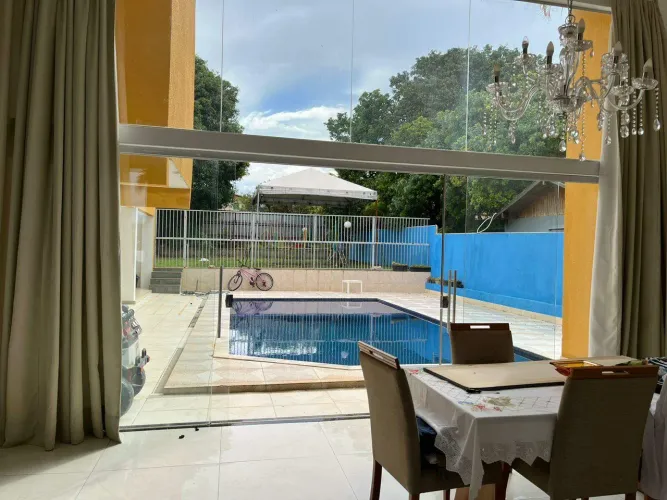 Casa Nova de Ótimo Padrão à Venda no Lago Norte QI 07