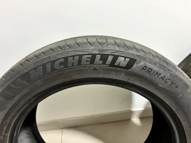 Pneu 235/55 R19 