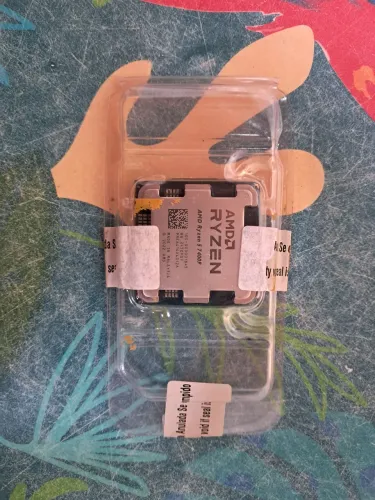 Processador Amd Ryzen 5 7400F Am5 (Sem Cooler)