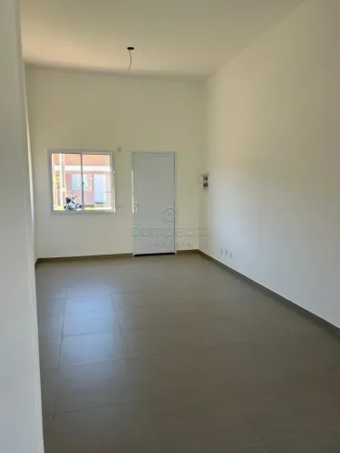 Casa em Condomínio | 3 Dormitórios | 1 Suíte | 2 Vagas | 77m²