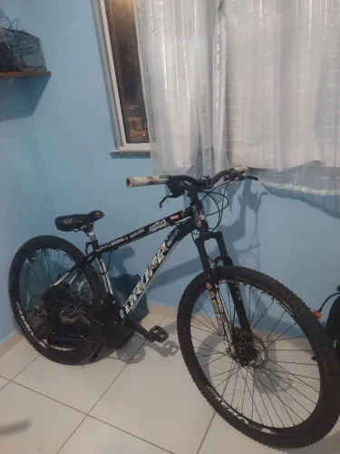 Bicicleta boa e pronta para andar