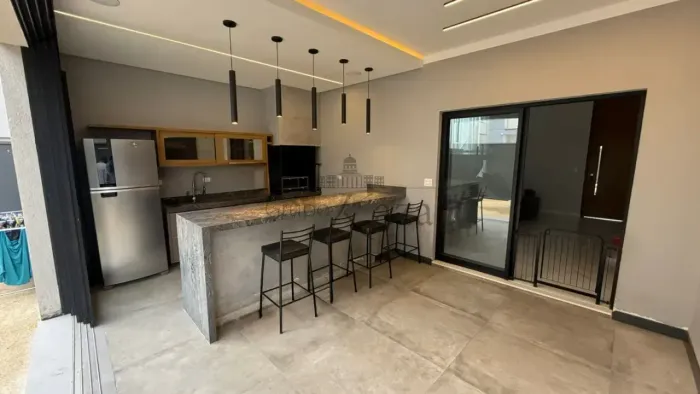 Casa de Alto Padrão à Venda no Condomínio Reserva Rudá | 3 Suítes | Bairro Floresta