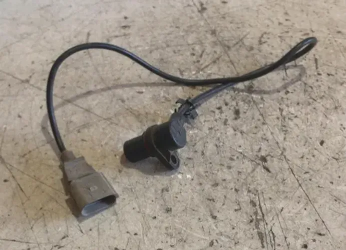 Sensor De Rotação Audi A3 1.8 Turbo / 0251210148