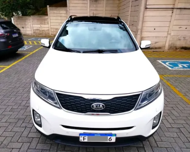 Kia Motors Sorento 3.5 V6 24V 278cv 4X4 Aut. 2015
