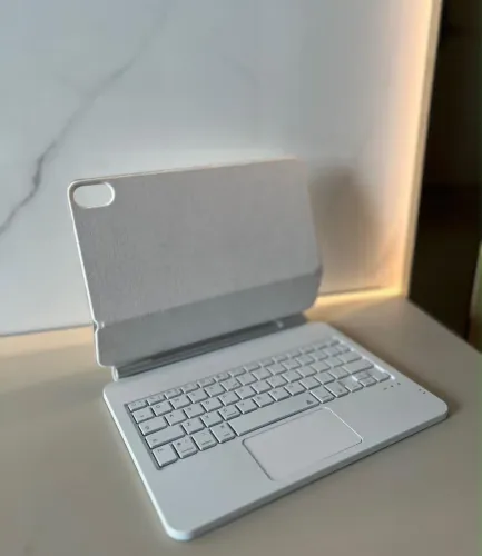 ?Capa Teclado Magic Keyboard para iPad?