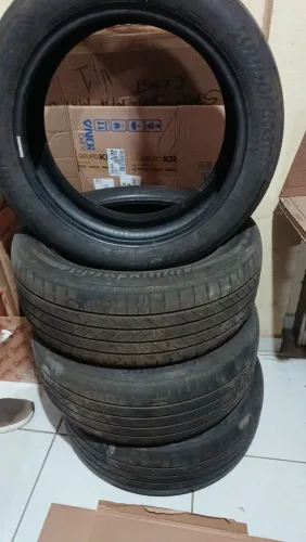 Pneu Bridgestone 225/50 R18
