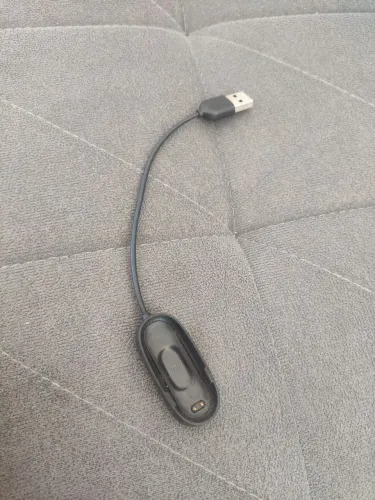 Carregador da Xiaomi Mi Band 4.