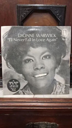 5 lps disco compacto de vinil 7 polegadas ou 50 reais cada 