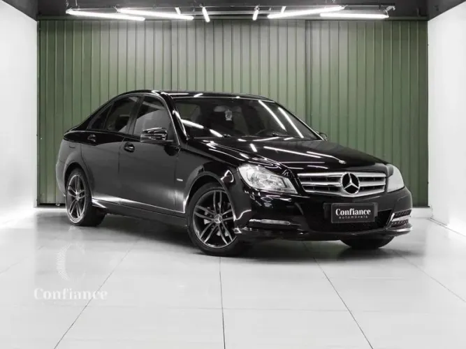 Mercedes-Benz C-180 CGI Classic 1.8 16V 156cv Aut. 2012