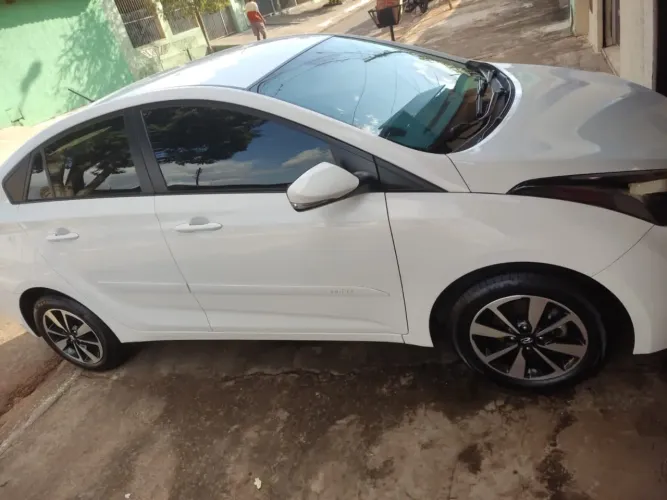 Hyundai HB20S C.plus/c.style1.0 Flex 12V Mec. 4P 2017