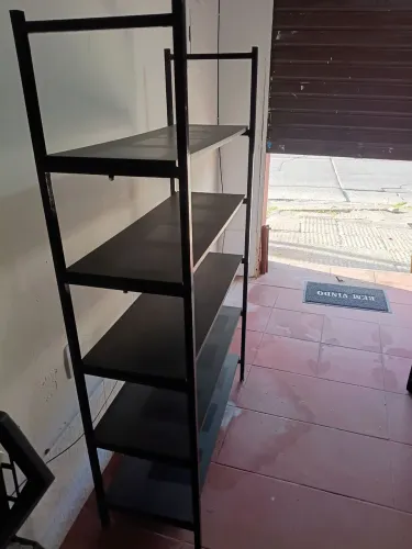 Estante de Ferro e Madeira 