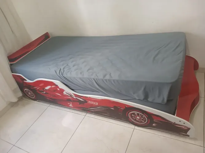 Cama fórmula 1 com colchão