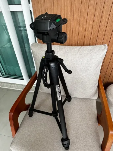 Tripé de Alumínio Weifeng WT-3560 p/ Câmera, Celular e Iluminação