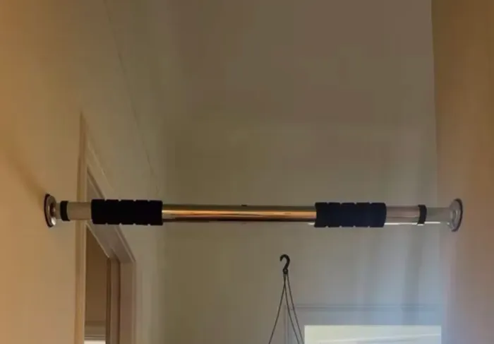 Barra fixa de porta
