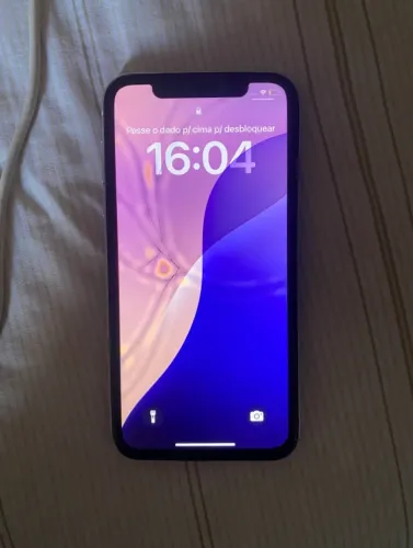 Vendo iPhone XR pra sair agora 250 funcionando tudo porém com a traseira e tela tricada.