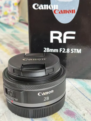 Lente Canon RF 28mm f2.8 STM