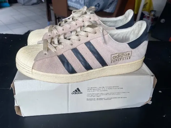 TÊNIS ADIDAS SUPERSTAR CORAL COM BEGE(42) EDIÇÃO COLECIONADOR