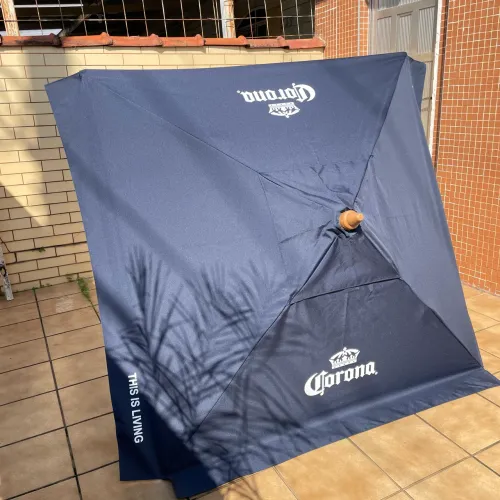 Ombrelone cerveja Corona 