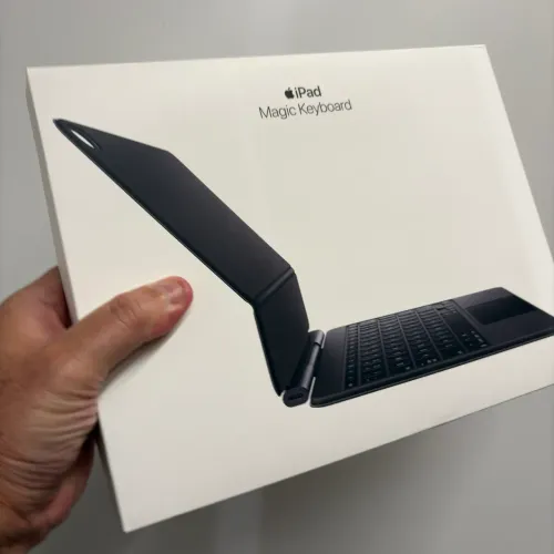 Magic Keyboard Ipad Air 11 (M3 / M4) Novos Lacrados !