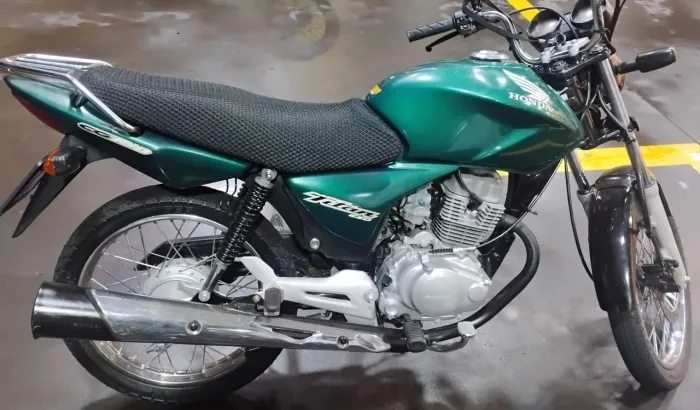Aluga se. 245 a semana. Manutenção minha conta. Sem CALÇÃO.