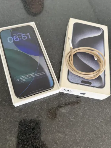 iPhone 15 pro max 256gb azul (todo original)