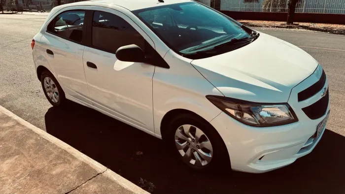 Chevrolet Onix JOY Hatch 1.0 8V Flex Mec. 4P 2019