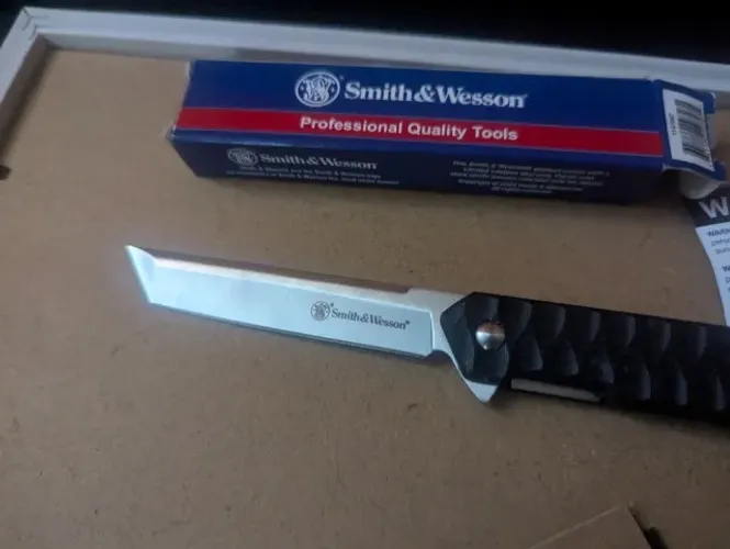 Canivete Smith & Wesson