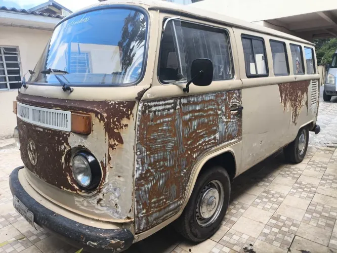 Volkswagen Kombi Standard/ Luxo/ Serie Prata 1979