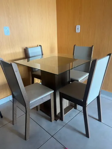 Mesa 4 Cadeiras