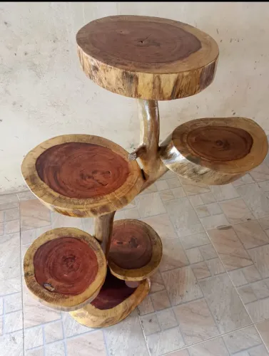 prateleira rústica em madeira Braúna para arranjos, bebidas ou decoração em geral