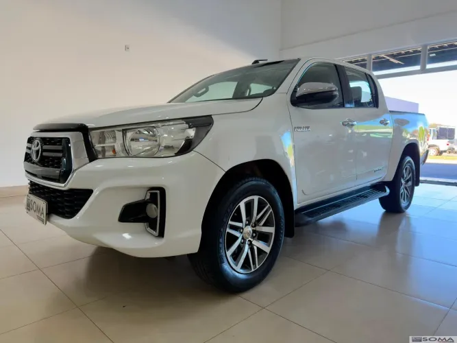 Toyota Hilux CD SRV 4X4 2.8 TDI Diesel Aut. 2020