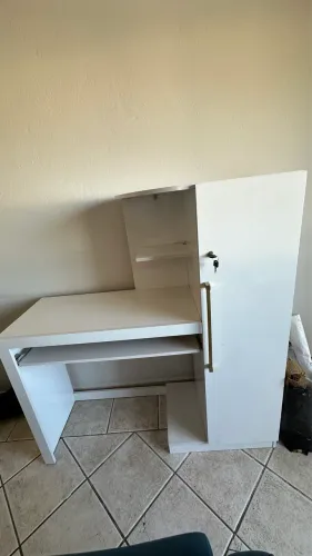 Escrivaninha / Mesa pra computador