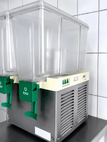 Refresqueira semi nova