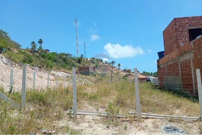 Terreno com 300m² na praia de Tamandaré-PE