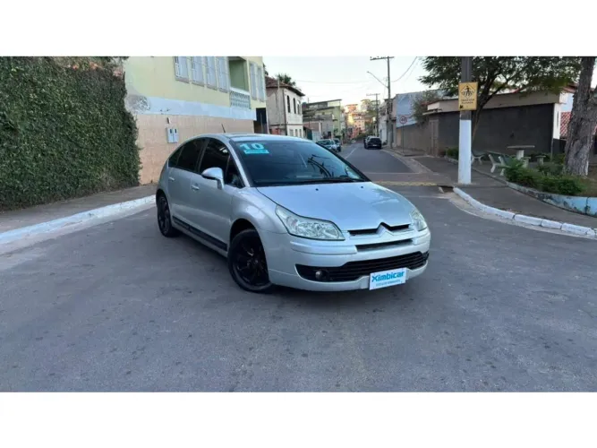 Citroen C4 GLX 2.0 Flex 16V 5P Mec. 2010