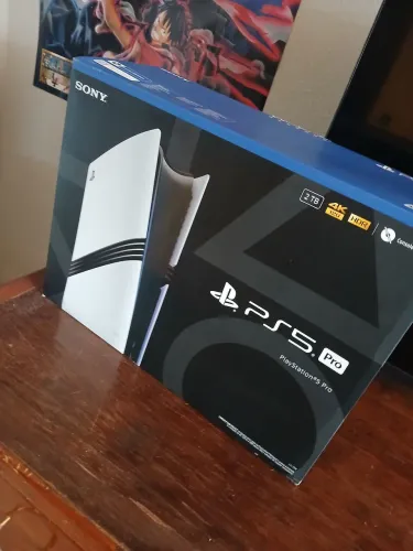 PS5 PRO SEMINOVO + CONTROLE NUNCA USADO + CABOS + CAIXA