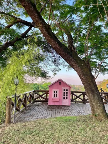 Casinha de madeira para crianças ou pet