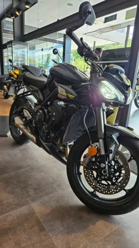 Triumph Street Triple 765 RS 2025