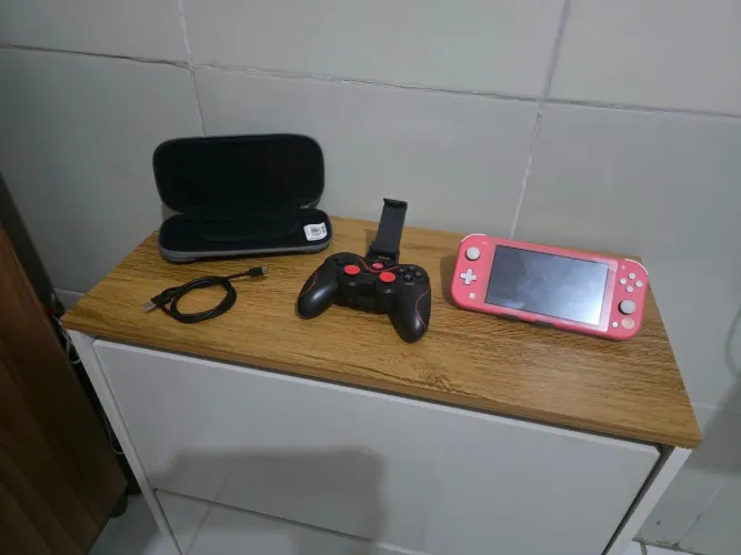 Nintendo Switch Lite Animal Crossing Rosa - Desbloqueado