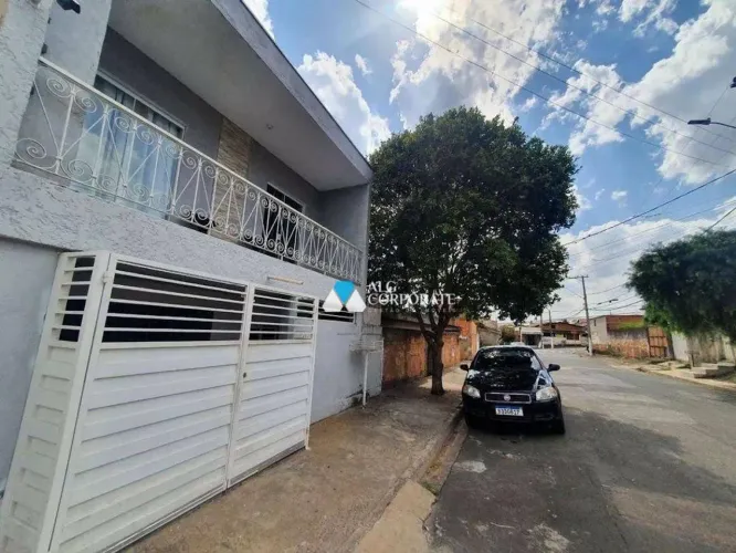Sobrado para Venda em Hortolândia/SP | 3 Quartos | 1 Suíte | Cozinha Planejada e 2 Vagas C