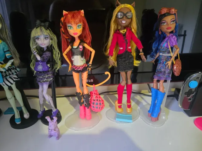 Bonecas monster high