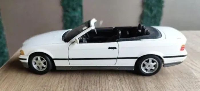 Miniatura bmw 1/18