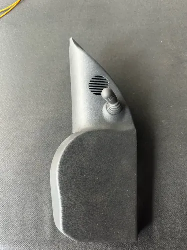 Moldura retrovisor corsa Montana