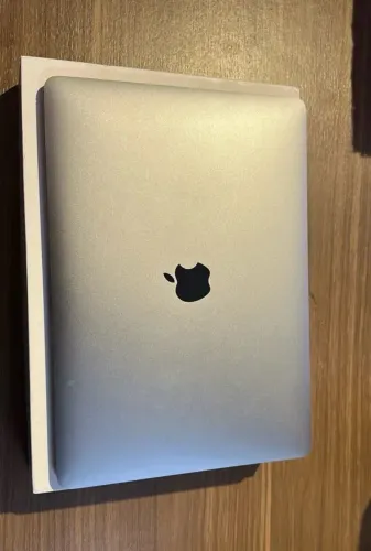 MacBook M1