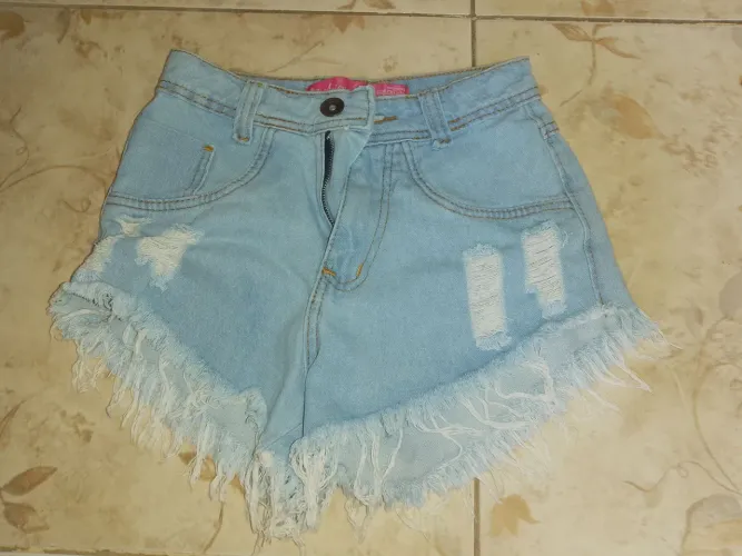 SHORT NUNCA USADO TAMANHO 34